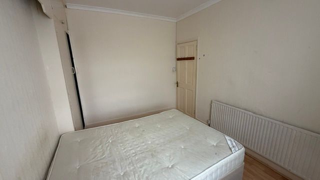 15, Balfour Road, Southall photo 5