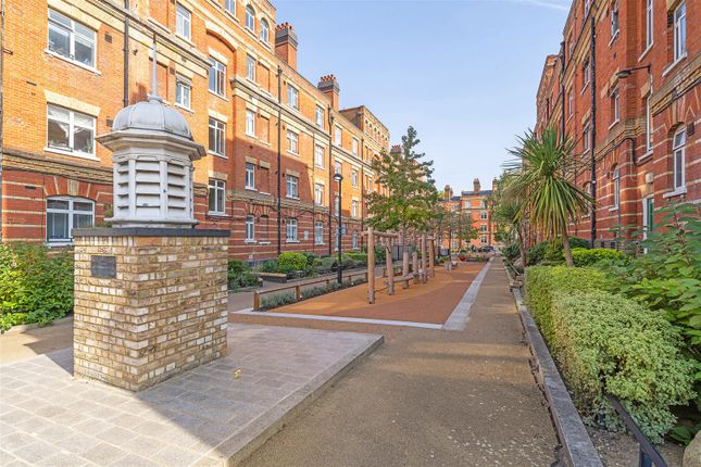 Rosendale Road, London photo 2