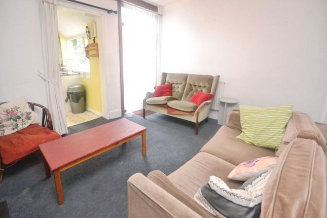 21, Granby Gardens, Reading photo 5