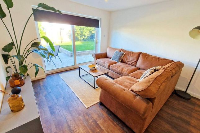 3, Trelawney Avenue, Bud photo 3