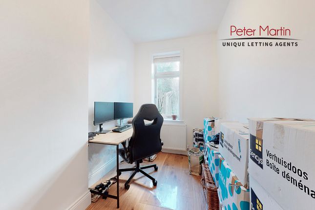 Flat to rent in Gondar Mansions, Mill Lane, West Hampstead
