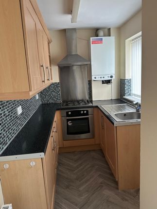 Holly Street, Burnley photo 5