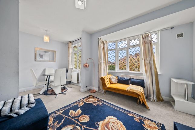 10, Culverden Court, Weybridge photo 3