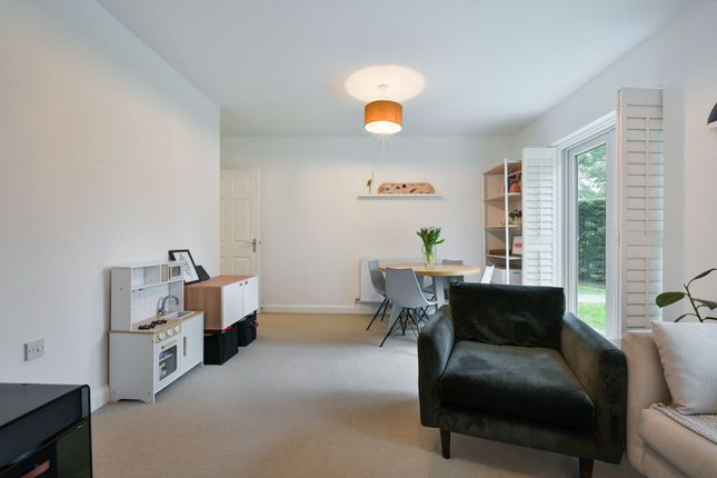 7 Roundburrow Close, Warlingham photo 3