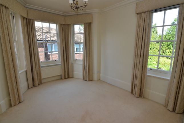 2, Selborne Court, Sidcup photo 4