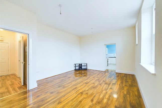 Living Room.Jpg