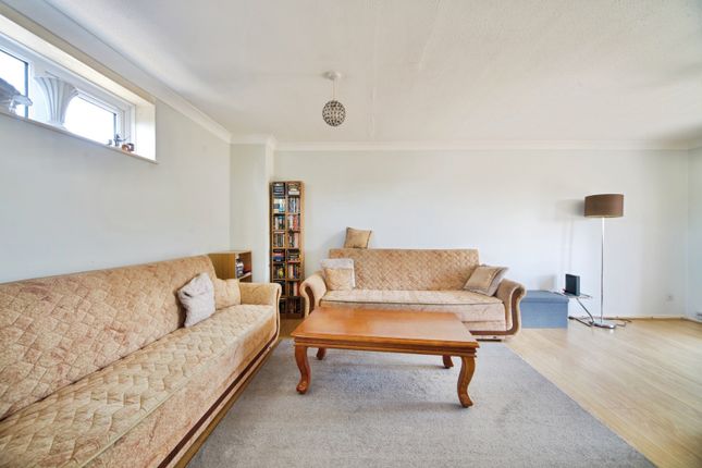 28, Folkestone Road, London photo 5