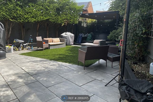 Rosebay Close, Walnut Tree, Milton Keynes photo 4