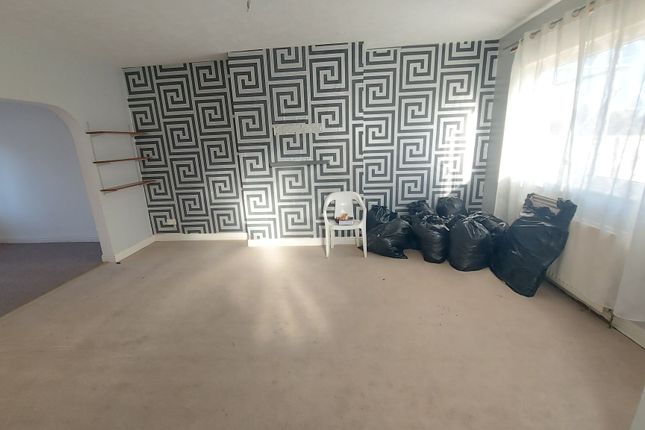 17 Canford Road, Bradford photo 2