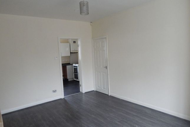 31 Ravens Avenue, Dewsbury photo 5