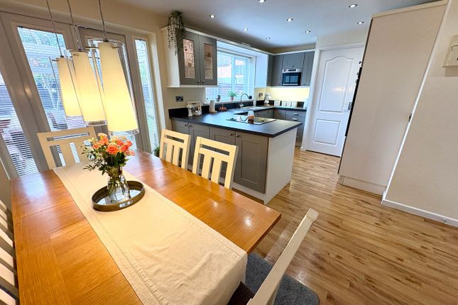 11, Fallow Close, LEICESTER photo 3