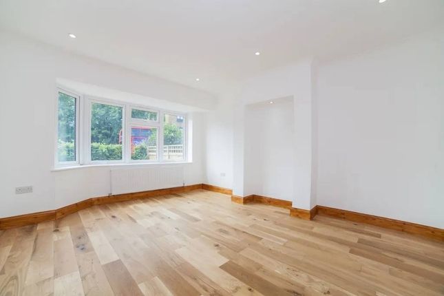 36 Merton High Street, London photo 2