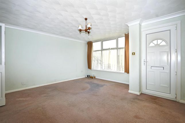 2, Biscay Avenue, Eastbourne photo 2