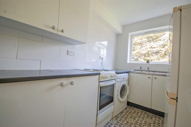 Flat for sale in Lupin Drive, Springfield, Chelmsford