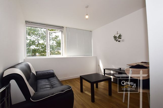 Flat to rent in |Ref: R200014|, Enterprise House, Isambard Brunel Road, Portsmouth