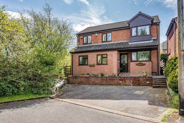 Thumbnail Terraced house for sale in 24 Overlees, Barlow, Dronfield