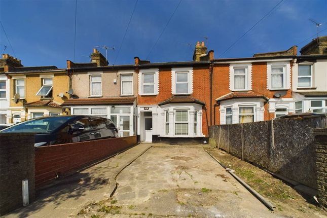 Terraced house for sale in Empress Avenue, Cranbrook, Ilford