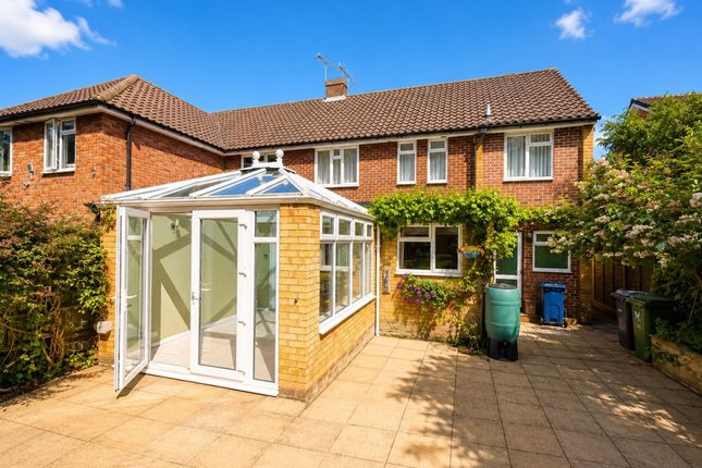 147 Deeds Grove, Deeds Grove, High Wycombe photo 2