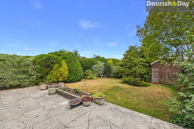 25 Cedar Way, Stafford photo 4