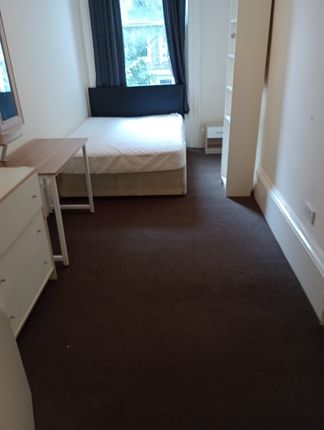 Flat to rent in Granville Road, Jesmond