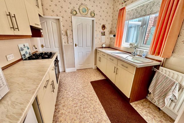 29, Edward Road, Gainsborough photo 3