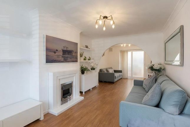 7, Banyard Way, Rochford photo 3
