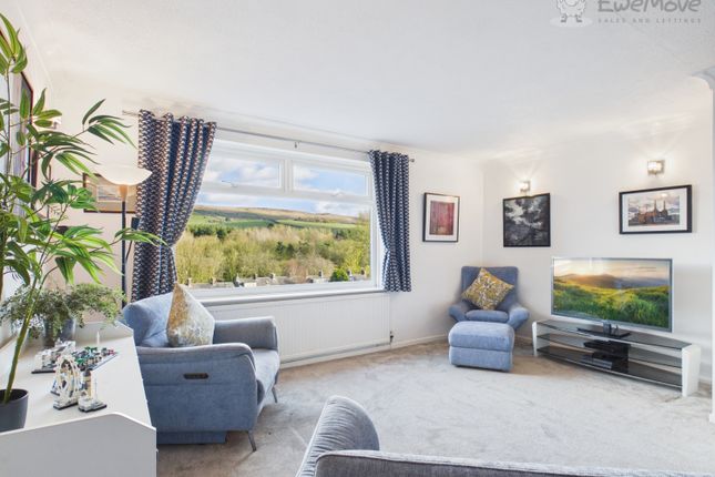 28, Dorset Avenue Diggle, Oldham photo 4
