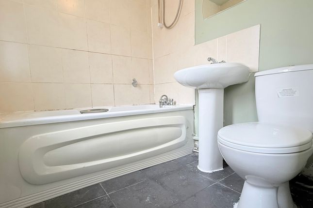 Cherry Close, Arnold photo 5