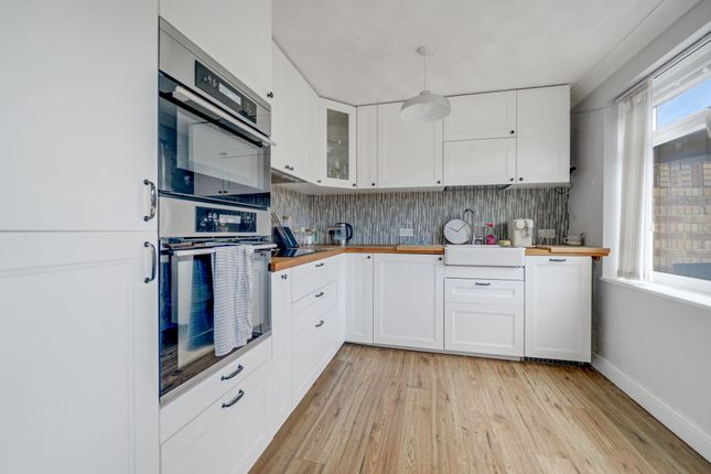 21 Forge Road, Sittingbourne photo 4