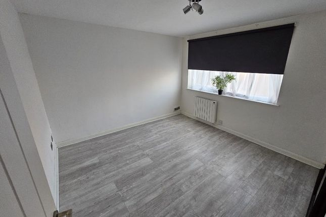 6, Cedar Court, St. Albans photo 4
