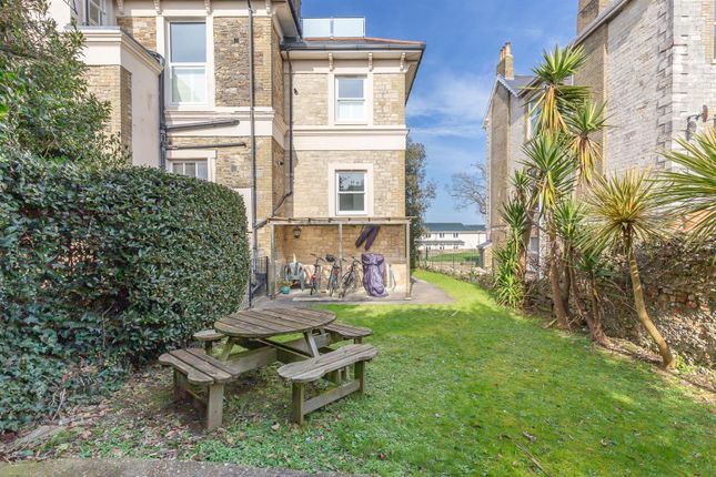 Flat for sale in Appley Rise, Ryde