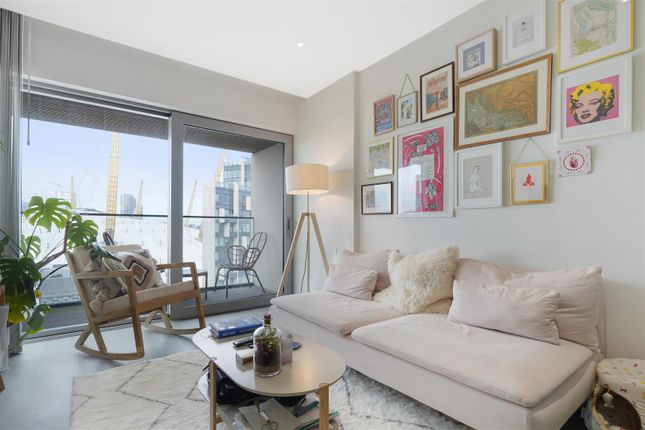 Flat 1202, 10, Cutter Lane, London photo 3