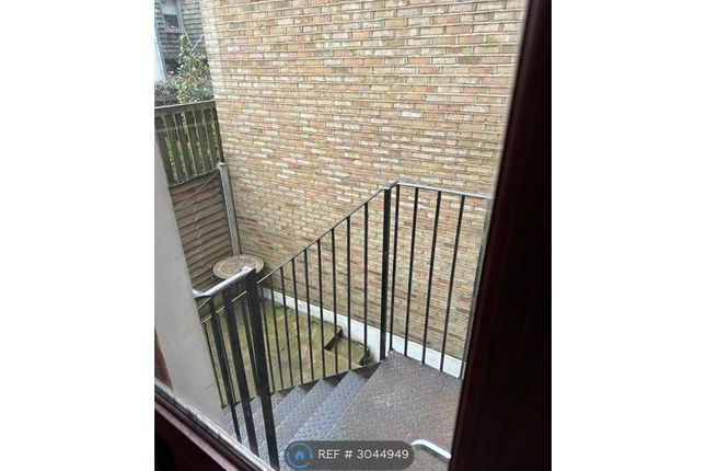 Flat, Allen Road, London photo 3