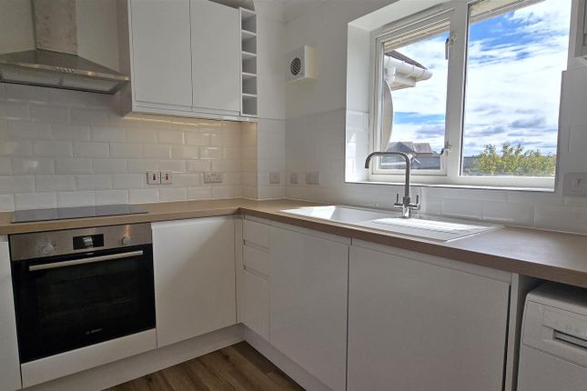 58, Abbotsmead Place, Reading photo 5