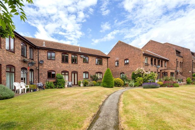 57, Tangier Lane, Windsor photo 4