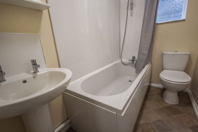 Flat 4, 2 Carlton Road, Bournemouth photo 5