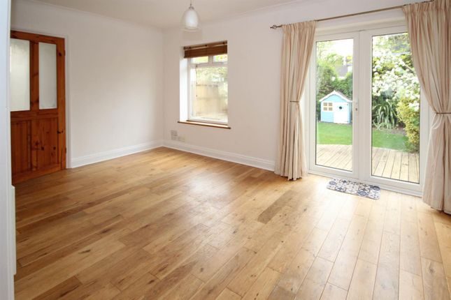 1, Maple Close, Cambs photo 4