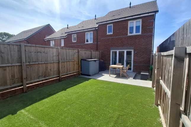 61, White Ash Road, Alfreton photo 2