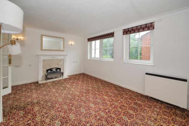 Flat 25 Woodmere Court, 7 Avenue Road, London photo 4