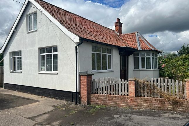 Thumbnail Bungalow to rent in Main Street, Clarborough, Retford