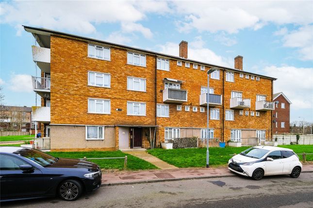 Flat for sale in Thatches Grove, Chadwell Heath, Romford