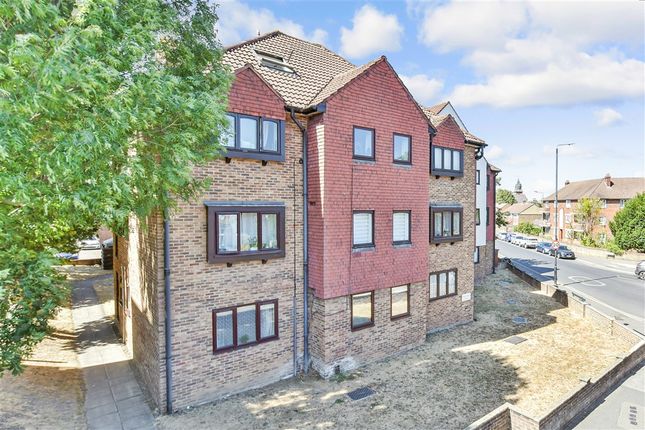 Studio flat on Manor Road, Wallington, £120,000