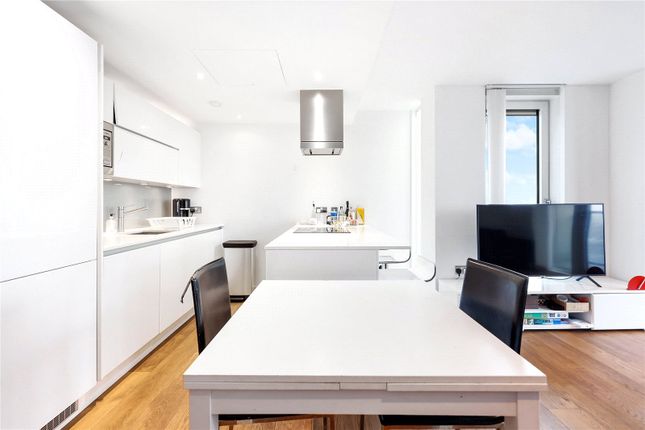 Flat for sale in Avantgarde Place, London