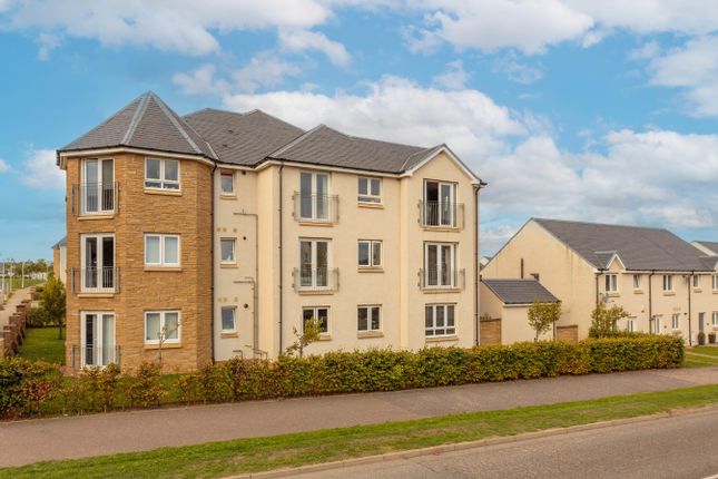 Thumbnail Flat for sale in 16I Saw Mill Court, Bonnyrigg