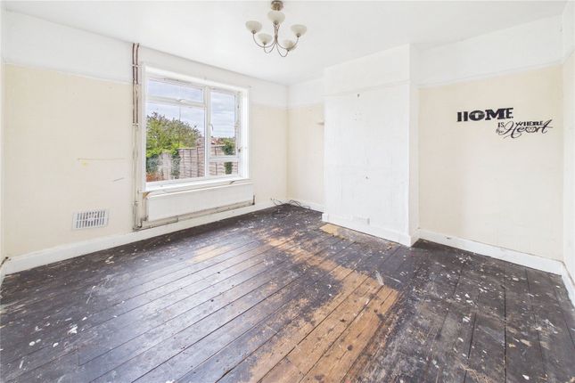 1, Sarum Way, Berkshire photo 3