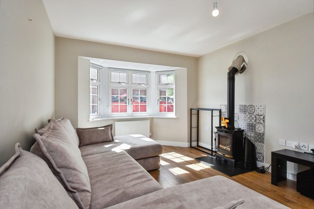 33, Sycamore Lane, Swansea photo 4