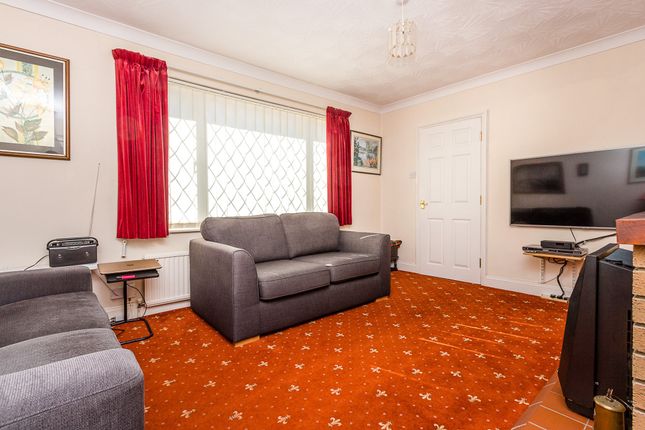 3, South Close, Rushden photo 3