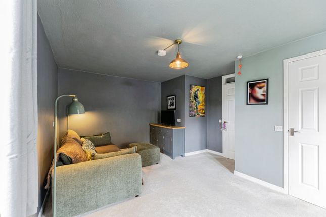 6 Aspley Court, Woburn Road, Woburn Sands, Milton Keynes photo 2