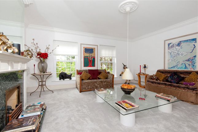 27, Beaufort Close, London photo 4