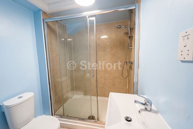 12B Heyworth Road, London photo 3